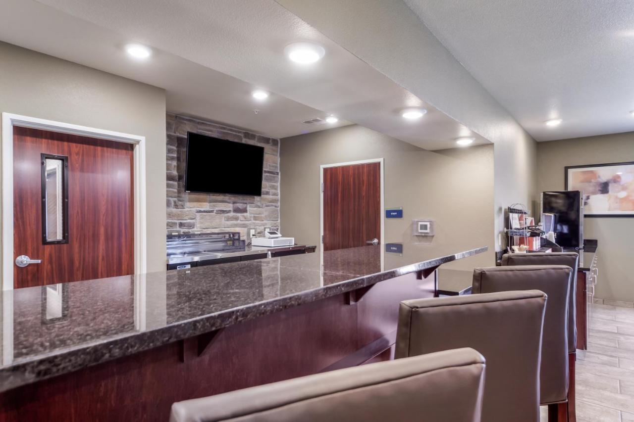 Cobblestone & Suites-fremont Hotel