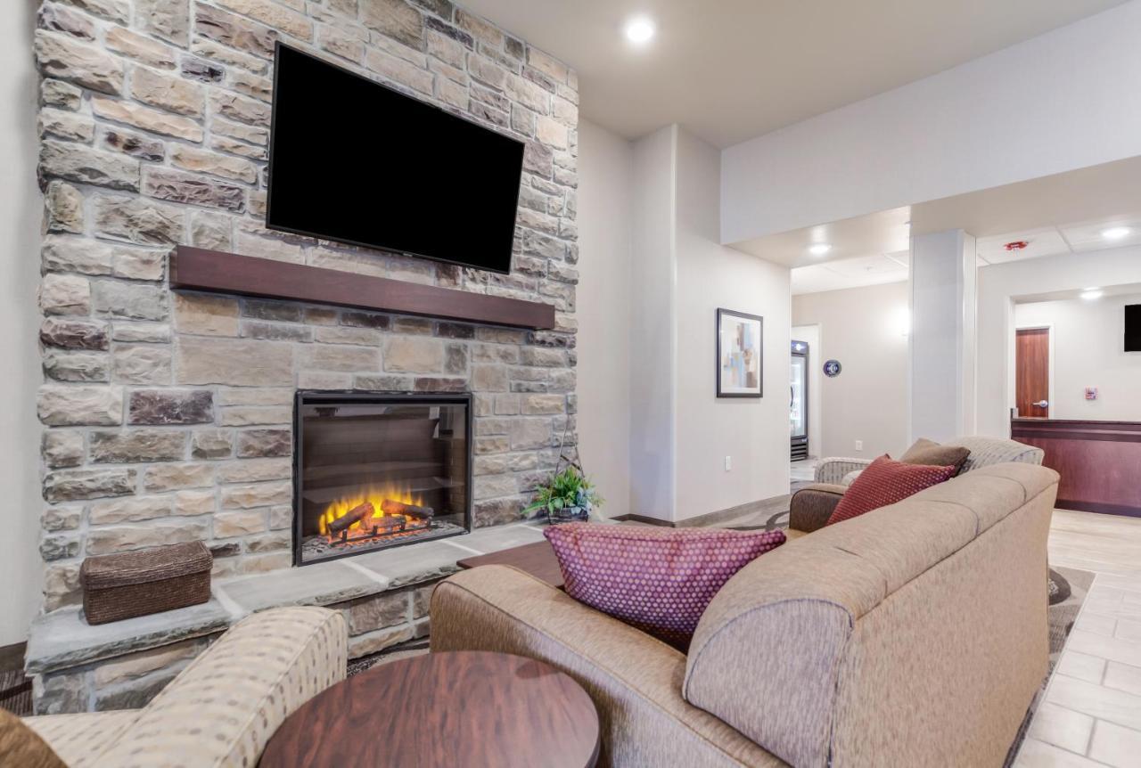 Cobblestone & Suites-fremont Fremont