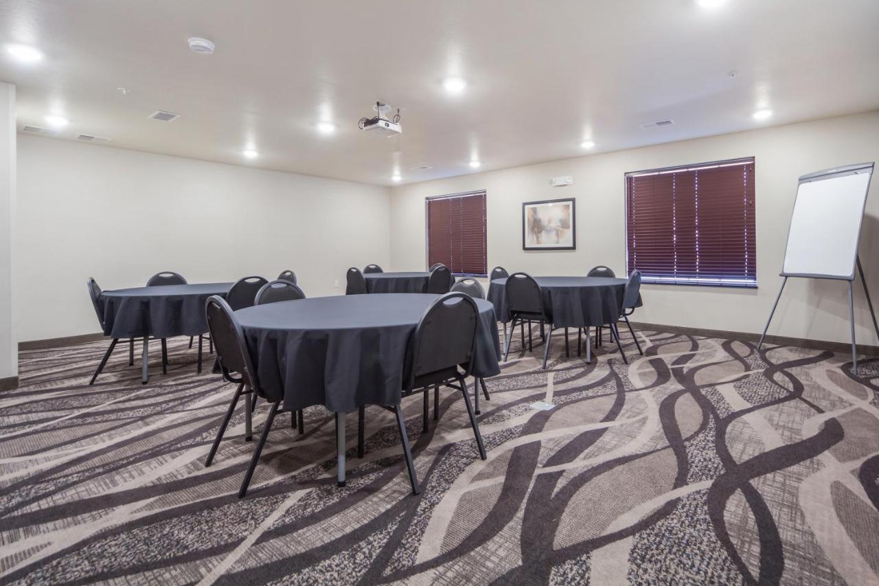 Cobblestone & Suites-fremont
