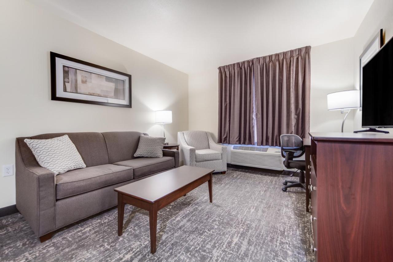 Cobblestone & Suites-fremont Hotel Fremont