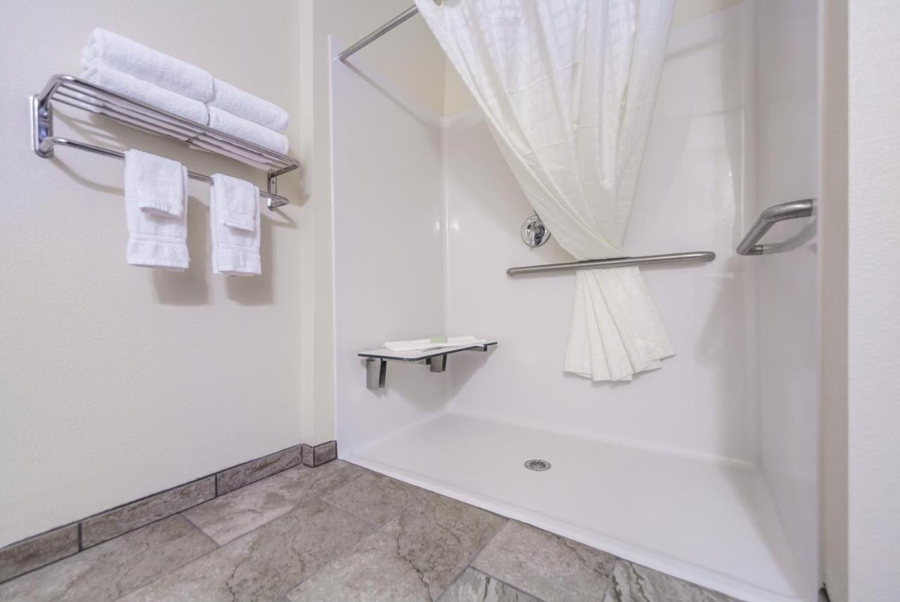 Cobblestone & Suites-fremont Hotel Fremont