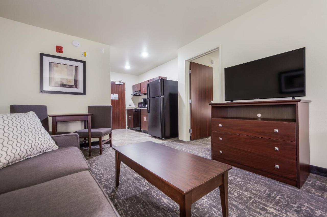 Cobblestone & Suites-fremont Hotel 2*