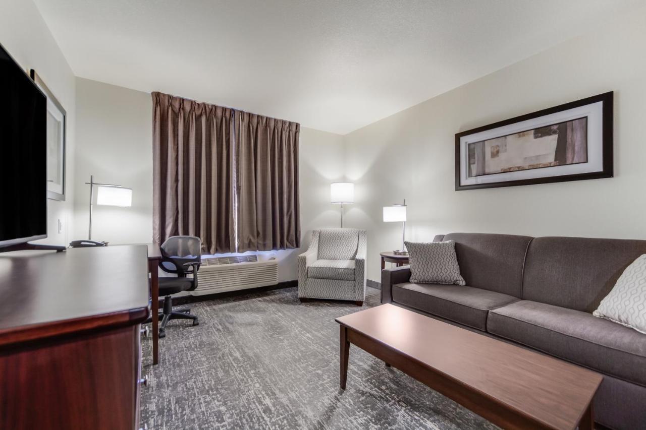 Cobblestone & Suites-fremont Hotel Fremont